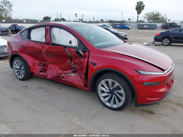 2026 TESLA MODEL Y 7SAYGDEE0TF439587 Photo 0