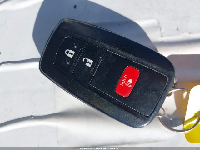 JTDKARFU8G3017030 Toyota Prius Three Touring
