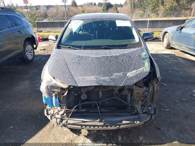 JTDKARFU8G3017030 Toyota Prius Three Touring