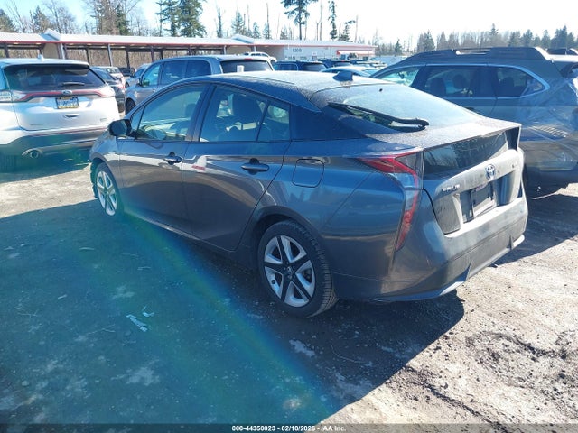 JTDKARFU8G3017030 Toyota Prius Three Touring