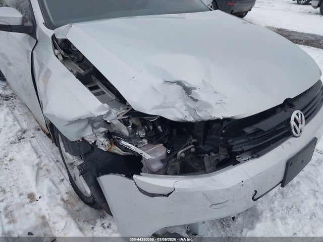 44350050 :رقم المزاد ، 3VWDX7AJ5BM354705 vin ، 2011 Volkswagen Jetta 2.5l Se مزاد بيع