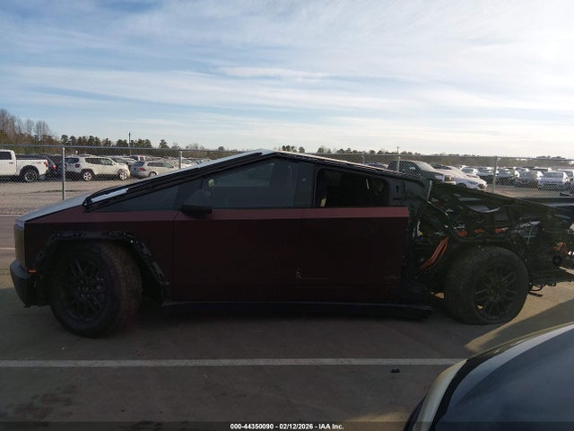 Продажа на аукционе авто 2024 Tesla Cybertruck Cyberbeast, vin: 7G2CEHEE4RA032136, номер лота: 44350090