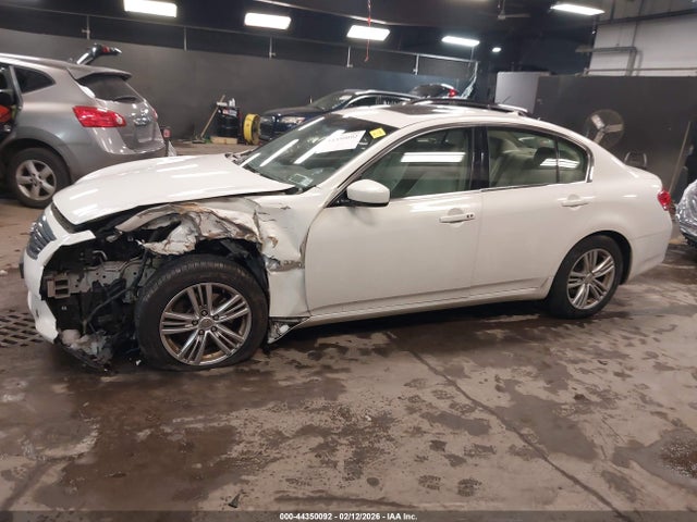 44350092 :رقم المزاد ، JN1CV6AR6FM522408 vin ، 2015 Infiniti Q40 مزاد بيع
