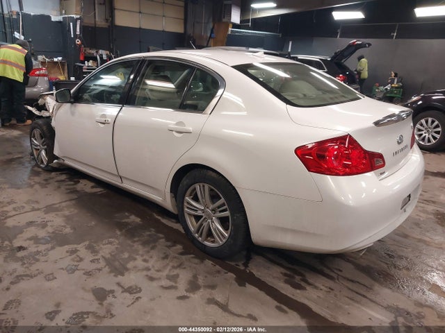 44350092 :رقم المزاد ، JN1CV6AR6FM522408 vin ، 2015 Infiniti Q40 مزاد بيع