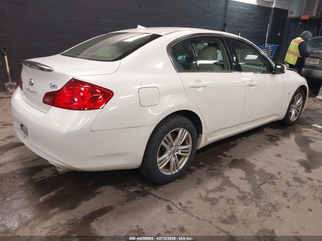 44350092 :رقم المزاد ، JN1CV6AR6FM522408 vin ، 2015 Infiniti Q40 مزاد بيع