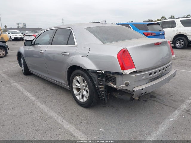 Chrysler 300 Limited 2015 2C3CCAAG3FH891660 Image 3