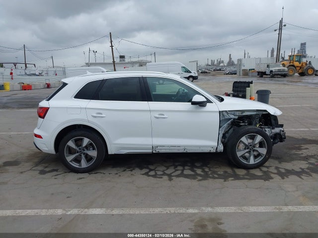 Продаж на аукціоні авто 2023 Audi Q5 Premium 40 Tfsi Quattro S Tronic, vin: WA1ABAFY0P2182051, номер лоту: 44350124