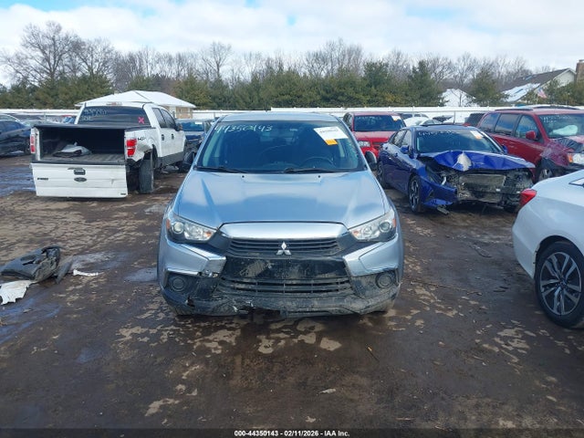 Продажа на аукционе авто 2017 Mitsubishi Outlander Sport 2.0 Le, vin: JA4AP3AUXHZ014041, номер лота: 44350143