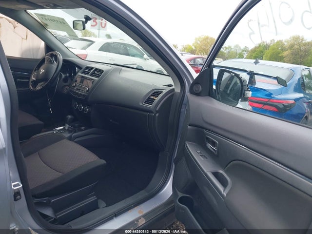 Продажа на аукционе авто 2017 Mitsubishi Outlander Sport 2.0 Le, vin: JA4AP3AUXHZ014041, номер лота: 44350143