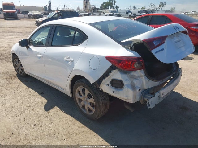 JM1BM1U71F1252482 Mazda Mazda3 I Sport