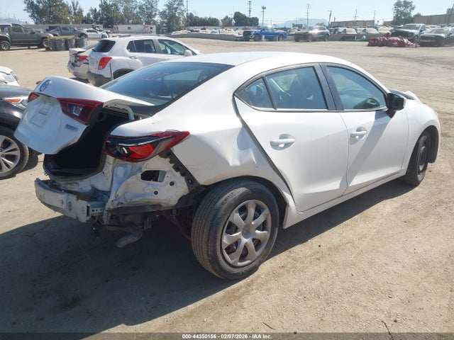 JM1BM1U71F1252482 Mazda Mazda3 I Sport