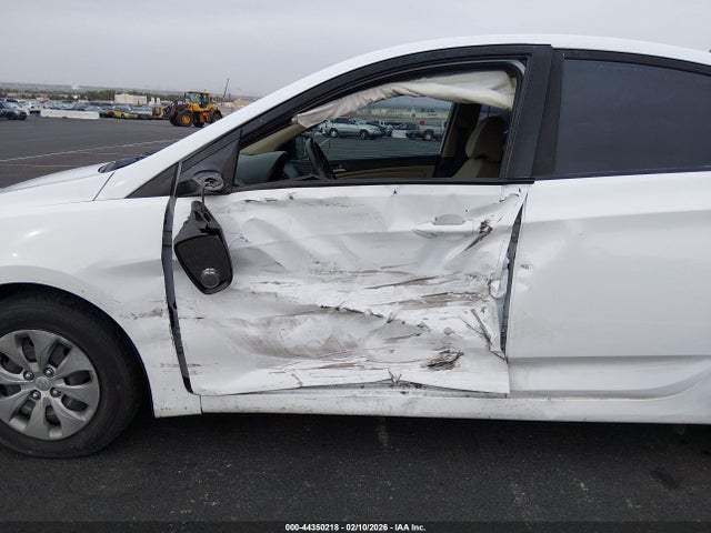 KMHCT4AE3GU160913 Hyundai ACCENT SE