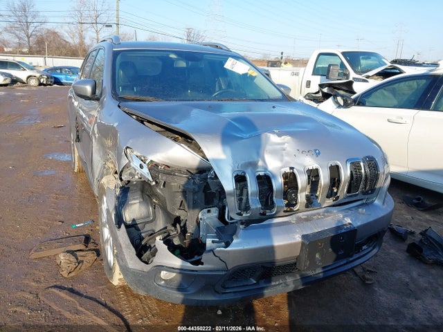44350222 :رقم المزاد ، 1C4PJLLB6JD534849 vin ، 2018 Jeep Cherokee Latitude Plus Fwd مزاد بيع