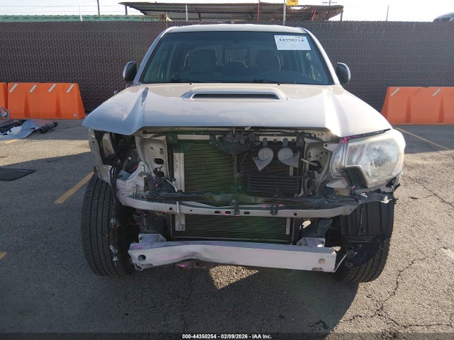 3TMJU4GN4FM191946 Toyota Tacoma Prerunner V6