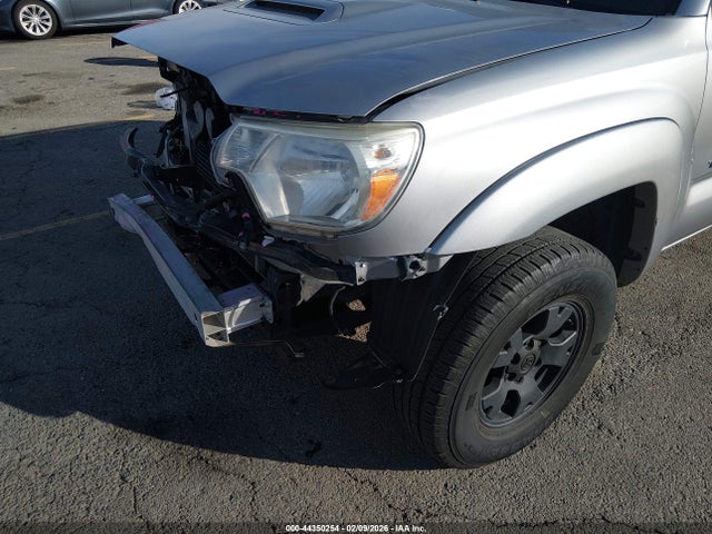 3TMJU4GN4FM191946 Toyota Tacoma Prerunner V6