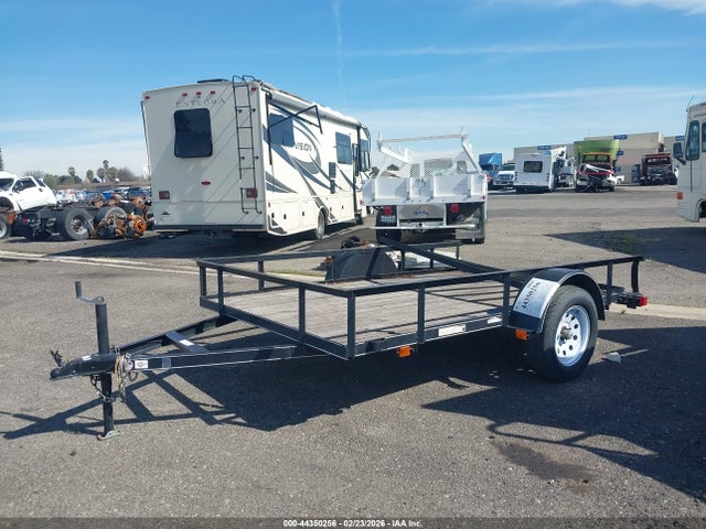 Carry-on Trailer 2018 4YMBU101XJN015716 Image 2