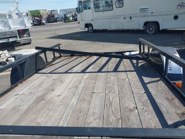 Carry-on Trailer 2018 4YMBU101XJN015716 Image 8