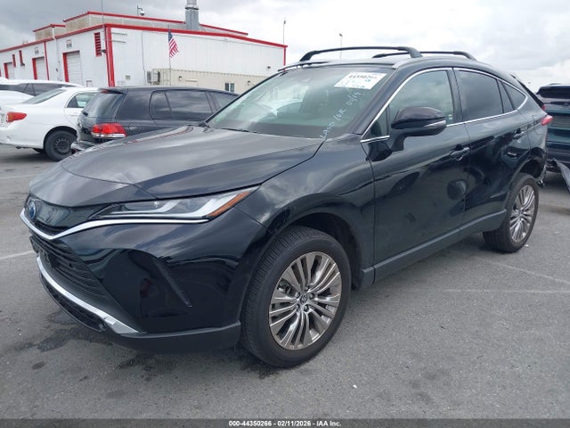 Toyota Venza Xle 2023 JTEAAAAH6PJ132059 Image 2