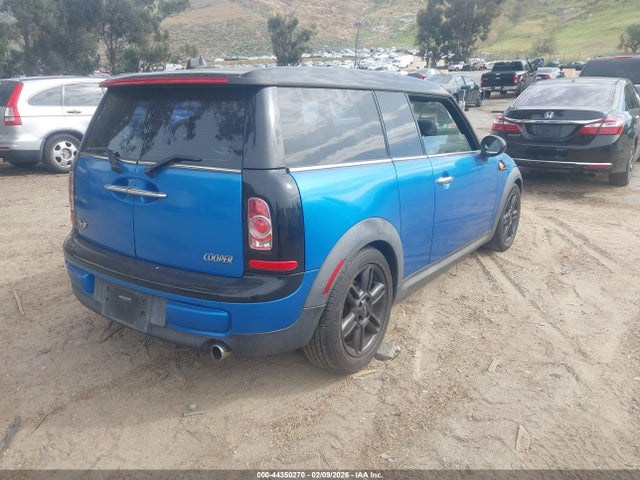 2011 MINI COOPER CLUBMAN WMWZF3C55BT188639 Photo 3
