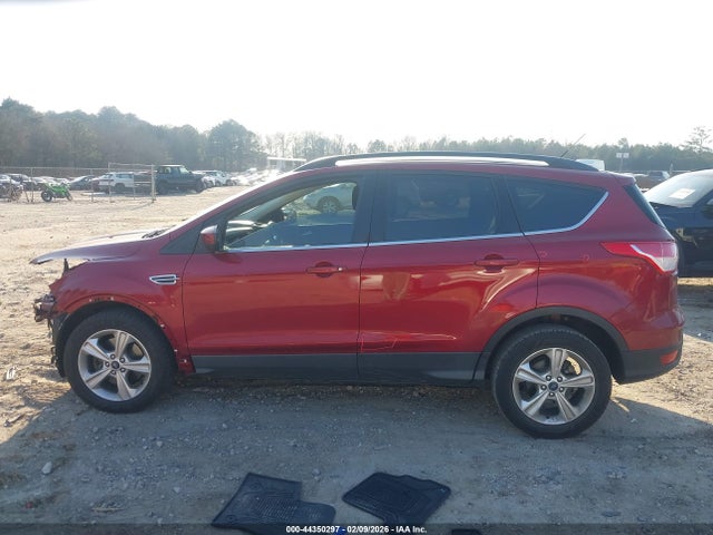 1FMCU9G95FUB70670 Ford ESCAPE SE