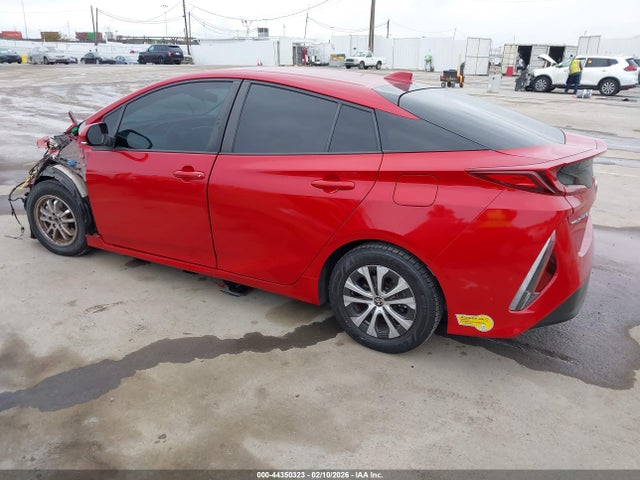 2022 TOYOTA PRIUS PRIME JTDKAMFP6N3198302 Photo 2