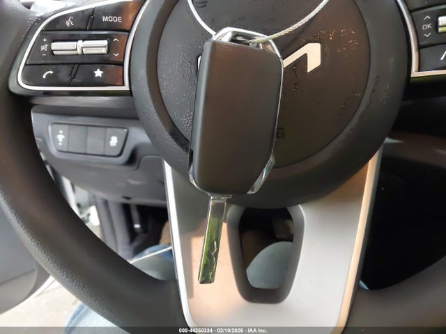 3KPF24AD3NE485665 KIA Forte Lxs