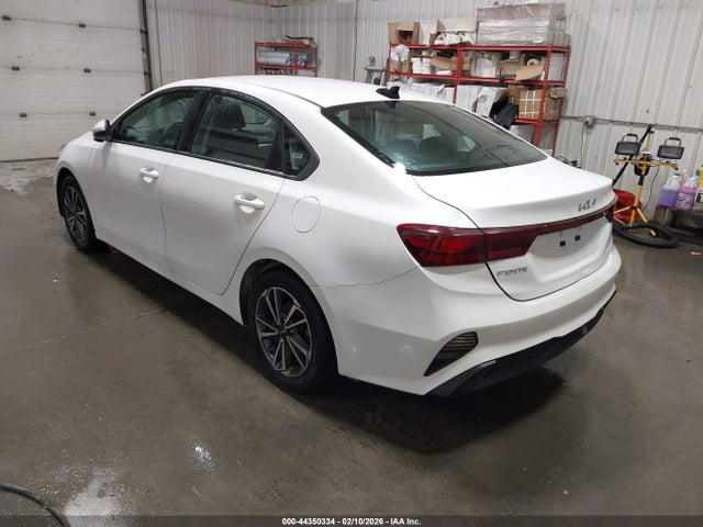 3KPF24AD3NE485665 KIA Forte Lxs