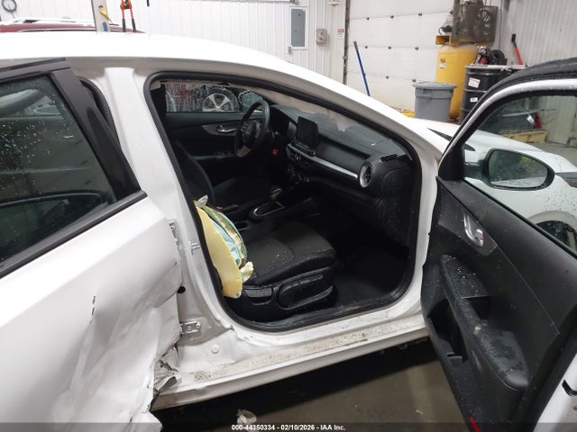 3KPF24AD3NE485665 KIA Forte Lxs