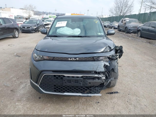 KNDJ23AU8S7255085 KIA SOUL LX
