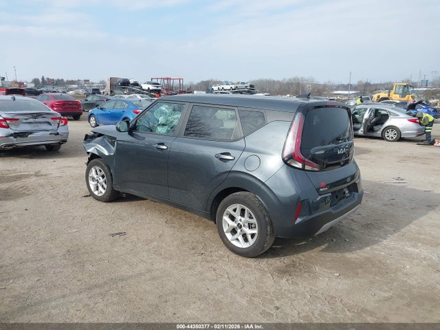 KNDJ23AU8S7255085 KIA SOUL LX