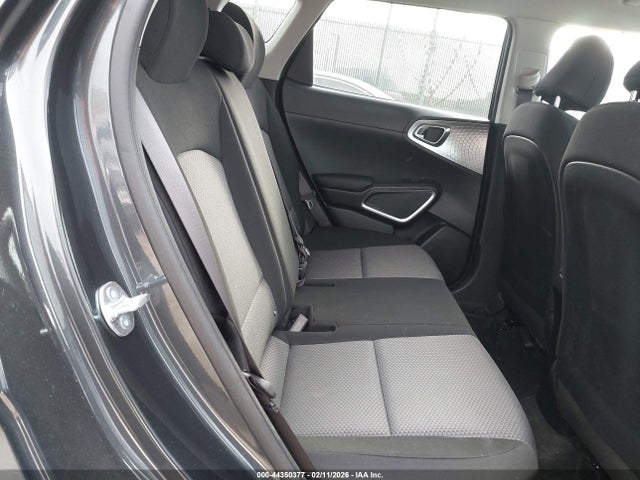 KNDJ23AU8S7255085 KIA SOUL LX