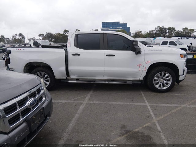 3GCUYBEF9KG700925 Chevrolet Silverado 1500 Custom