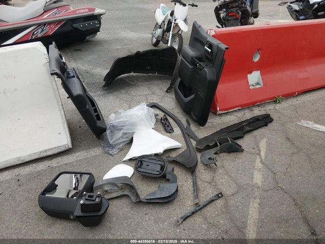 3GCUYBEF9KG700925 Chevrolet Silverado 1500 Custom