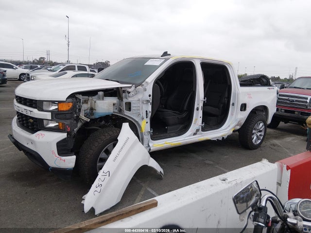 3GCUYBEF9KG700925 Chevrolet Silverado 1500 Custom