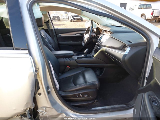 2017 CADILLAC XT5 1GYKNDRS0HZ136278 Photo 4