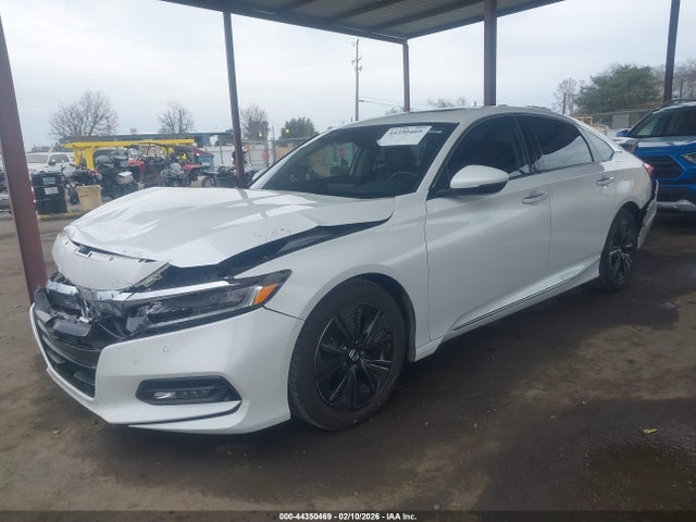 1HGCV1F95JA029761 Honda Accord Touring