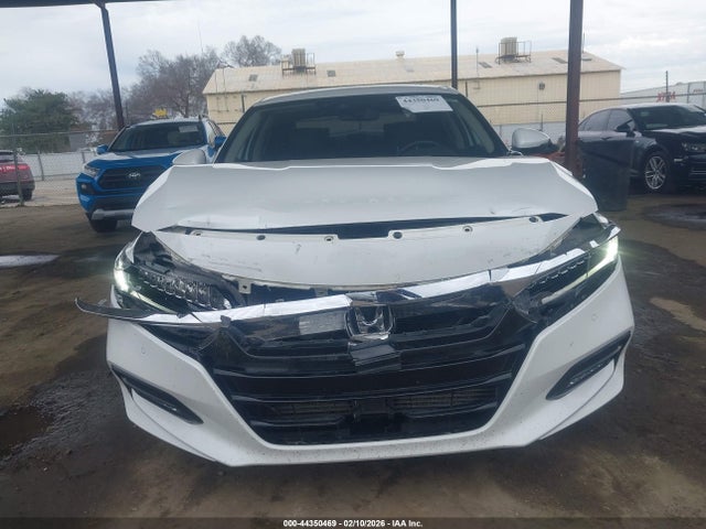 1HGCV1F95JA029761 Honda Accord Touring