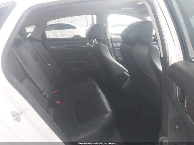 1HGCV1F95JA029761 Honda Accord Touring