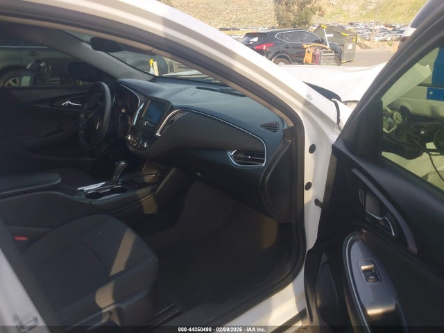 1G1ZD5ST8JF262551 Chevrolet MALIBU LT