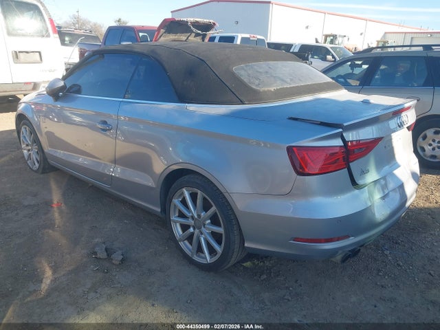 2016 AUDI A3 WAU67LFF7G1052567 Photo 2