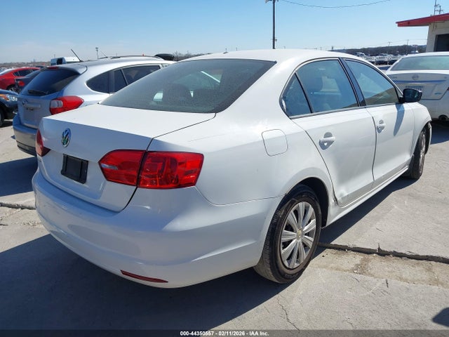 3VW2K7AJ1EM234877 Volkswagen Jetta 2.0l S