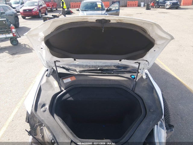 2015 TESLA MODEL S 5YJSA1E2XFF117939 Photo 9