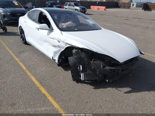 2015 TESLA MODEL S 5YJSA1E2XFF117939 Photo 5