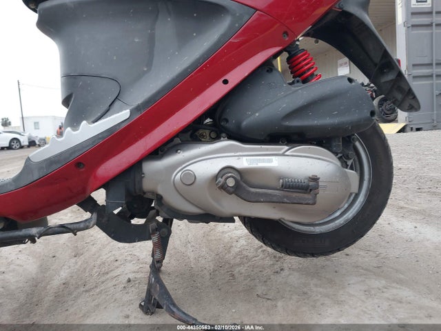 Genuine Scooter Co. Buddy 125 2014 RFVPAC207E1016407 Image 9