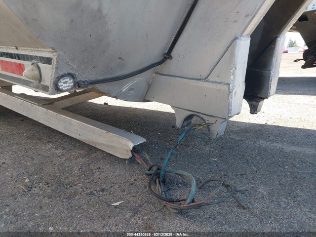 44350589 :رقم المزاد ، 5MADN4028FC033744 vin ، 2015 Mac Trailer Mfg End Dump مزاد بيع