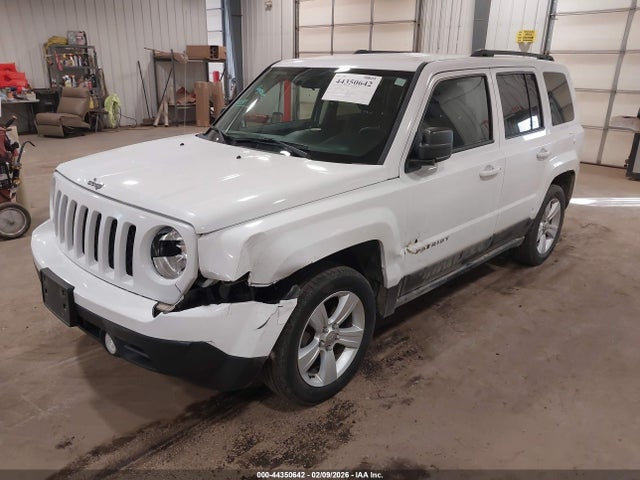 44350642 :رقم المزاد ، 1C4NJPFB3ED631216 vin ، 2014 Jeep Patriot Latitude مزاد بيع