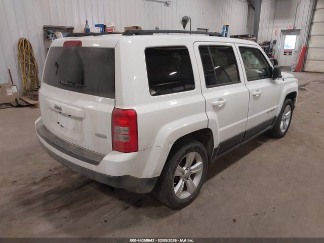 44350642 :رقم المزاد ، 1C4NJPFB3ED631216 vin ، 2014 Jeep Patriot Latitude مزاد بيع