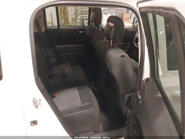 44350642 :رقم المزاد ، 1C4NJPFB3ED631216 vin ، 2014 Jeep Patriot Latitude مزاد بيع