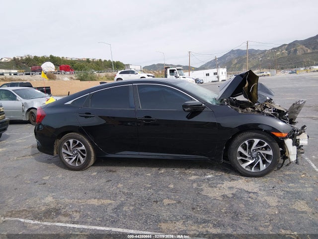 Honda CIVIC EX 2018 2HGFC2F75JH607849 Image 13