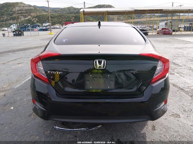 Honda CIVIC EX 2018 2HGFC2F75JH607849 Image 16